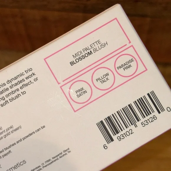 🔥 SOLD🔥OFRA Cosmetics Midi Palette - Blossom Blush - Picture 5 of 6